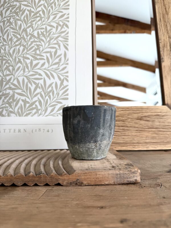 Clay vessel candle Tobacco bay leaf